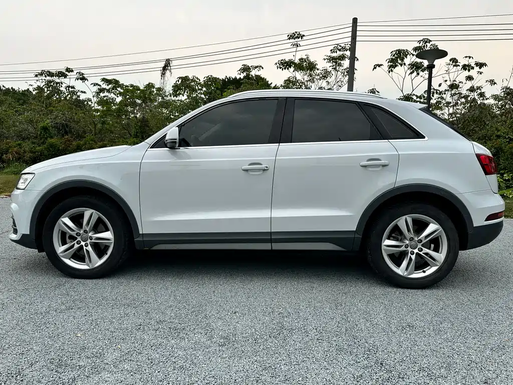 Audi Q3 2018 30th Anniversary Model 30 TFSI Fashion Model купить на сайте DeffCars