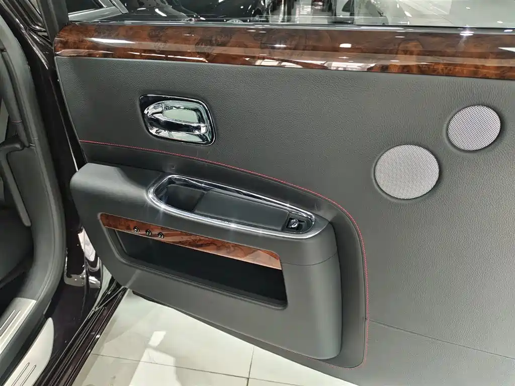 Ghost 2014 6.6T extended version купить на сайте DeffCars