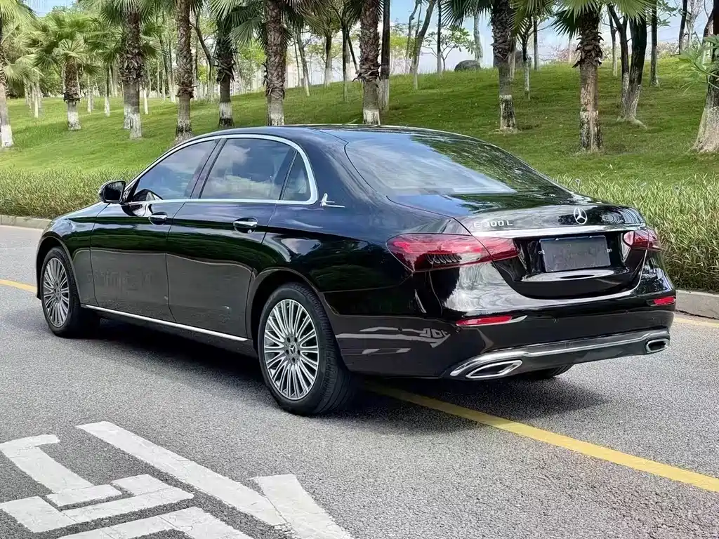 Mercedes-Benz E-Class 2022 E 300 L Fashion купить на сайте DeffCars