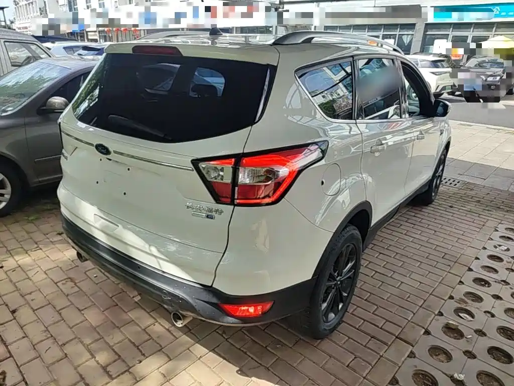 Escape 2019 EcoBoost 180 two-wheel drive platinum airfoil National VI купить на сайте DeffCars