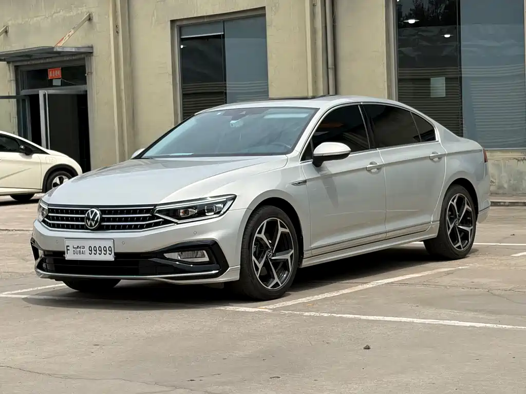 Magotan 2023 2 million commemorative edition 330TSI DSG luxury model купить на сайте DeffCars