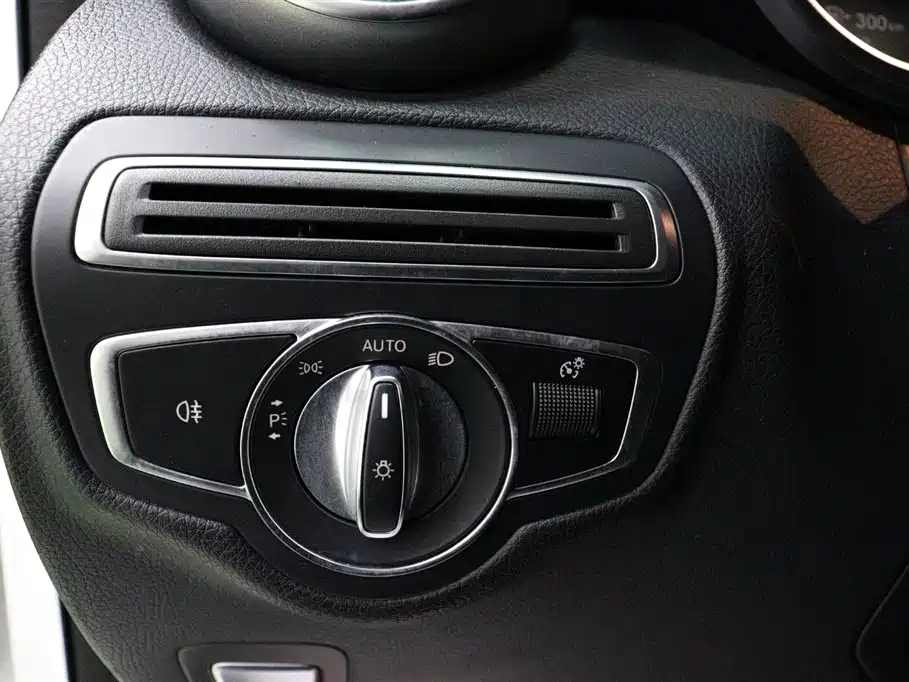 Mercedes-Benz GLC 2020 facelift GLC 300 L 4MATIC dynamic купить на сайте DeffCars