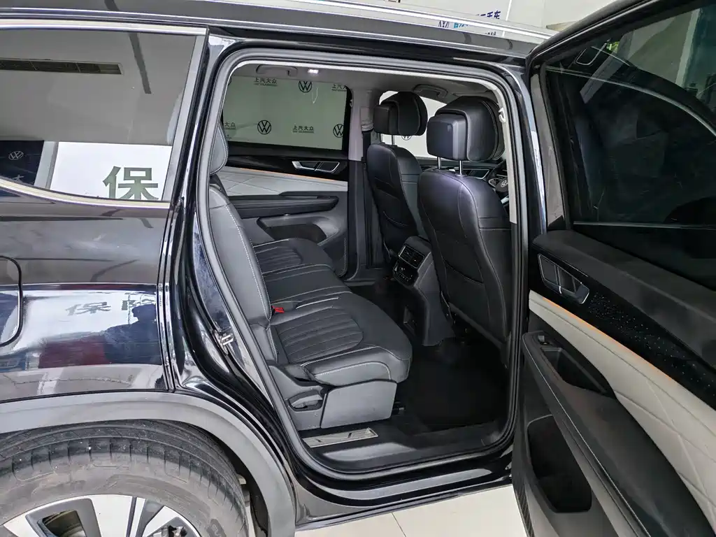 Touron 2022 380TSI four-wheel drive luxury version купить на сайте DeffCars