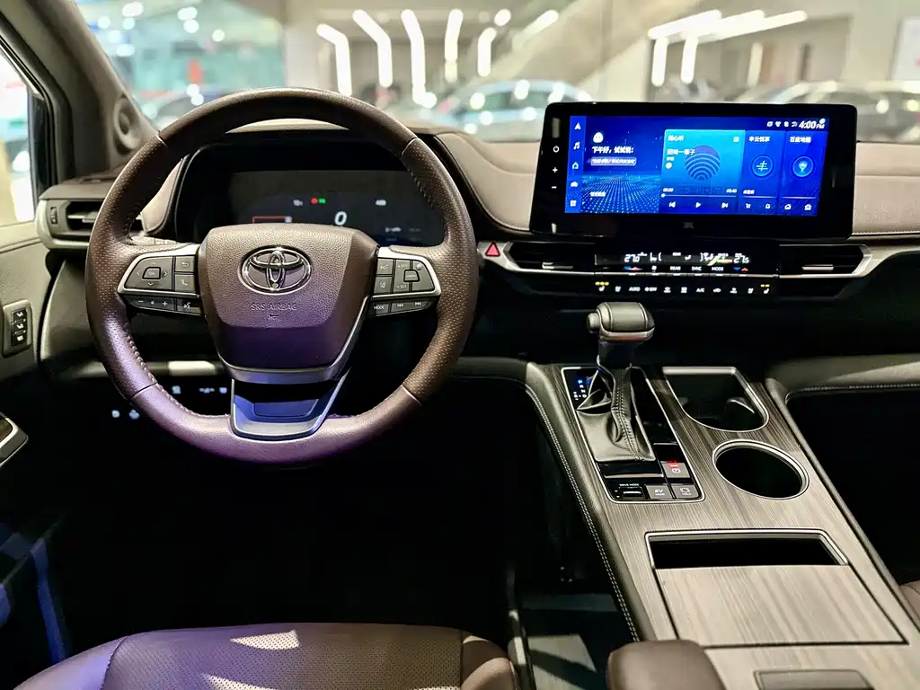SIENNA 2023 2.5L Hybrid Platinum Edition купить на сайте DeffCars
