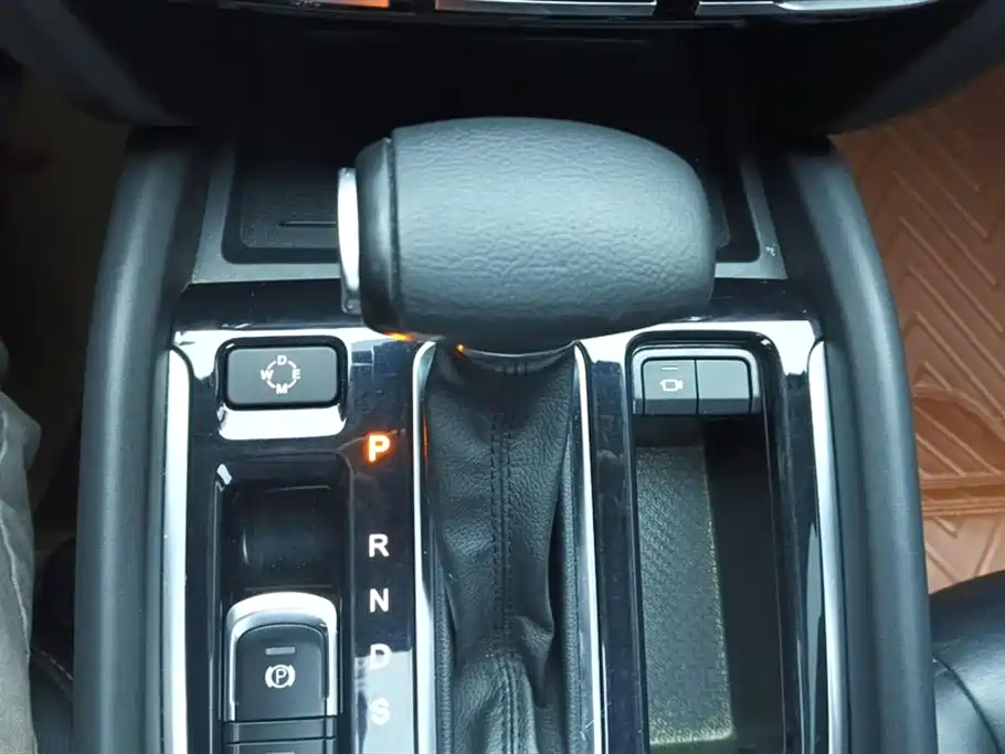 Trumpchi GS8 2017 320T four-wheel drive luxury smart connected version (seven seats) купить на сайте DeffCars