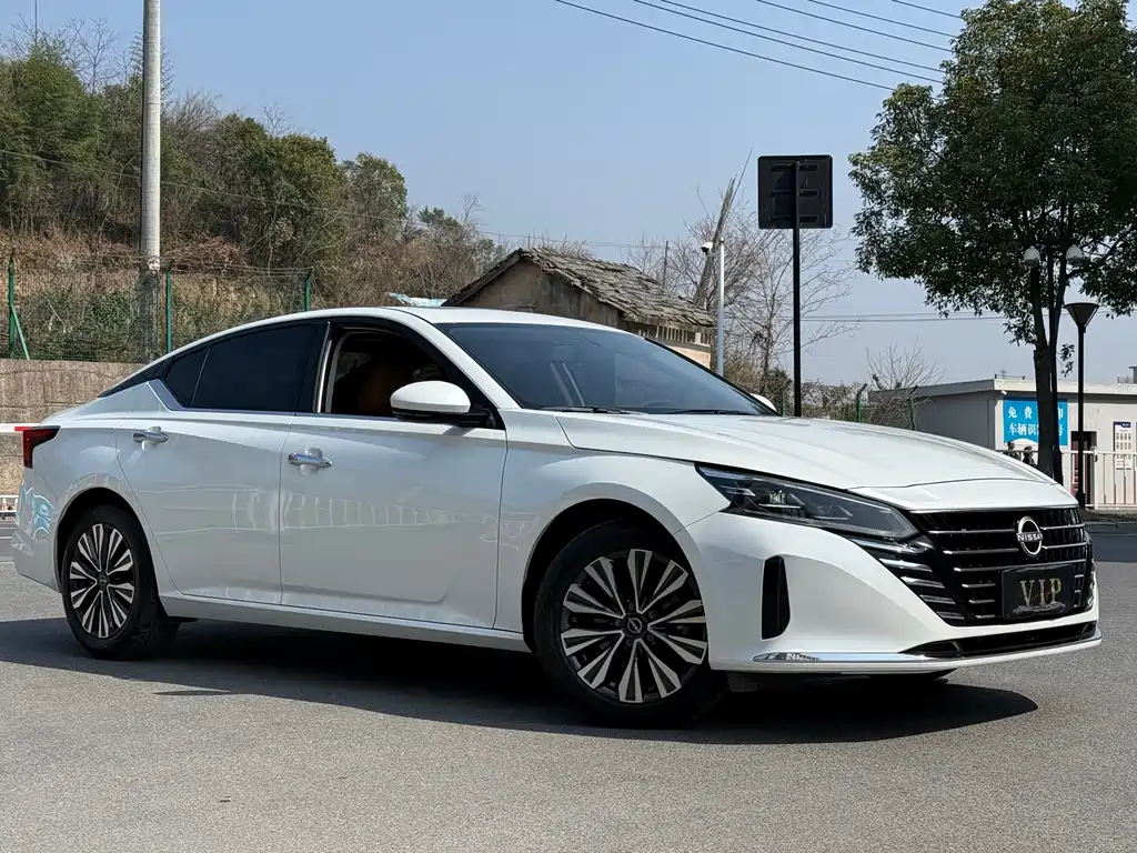 Teana 2024 2.0L XE True Heart Edition купить на сайте DeffCars