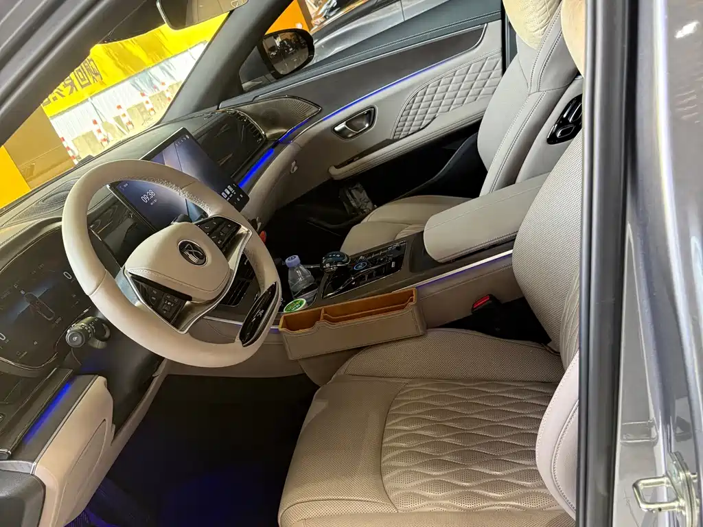 Han 2024 DM-i Honor Edition 121KM Exclusive Type купить на сайте DeffCars