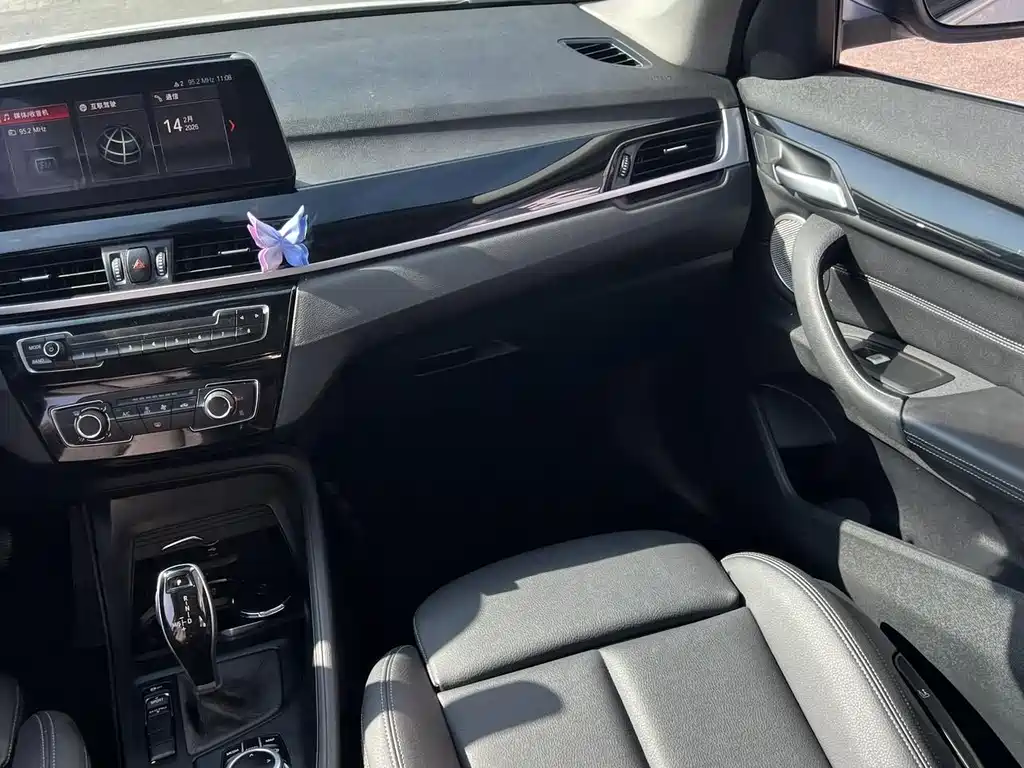 BMW X1 2021 facelift sDrive20Li fashionable model купить на сайте DeffCars