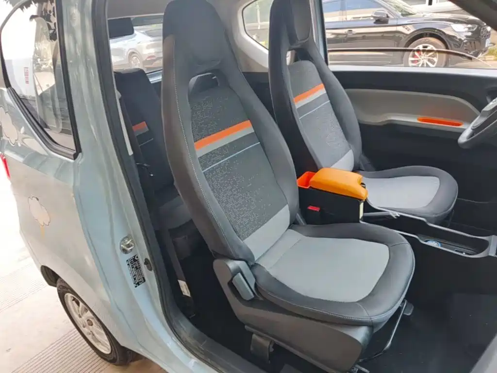 Hongguang MINIEV 2020 Free Model Lithium Iron Phosphate купить на сайте DeffCars