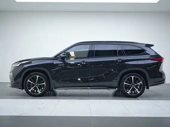 Crown Lufang 2021 2.5L HEV four-wheel drive premium version купить на сайте DeffCars
