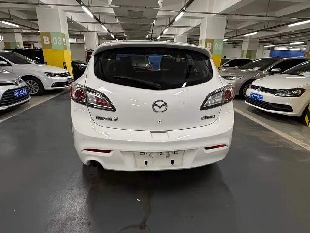 Mazda 3 Star 2015 Hatchback 1.6L Automatic Elite купить на сайте DeffCars