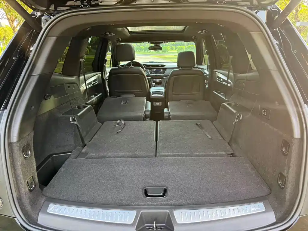 Cadillac XT6 2020 28T six-seater stylish model купить на сайте DeffCars
