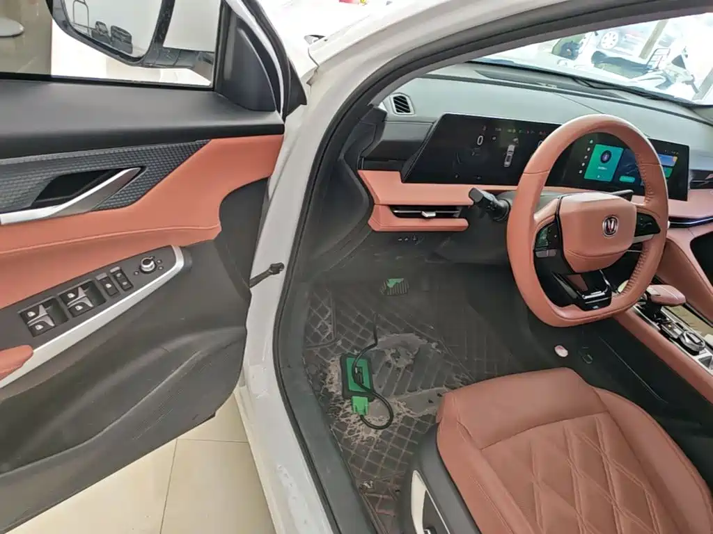 Changan CS 75 PLUS 2023 third generation 1.5T automatic premium model купить на сайте DeffCars