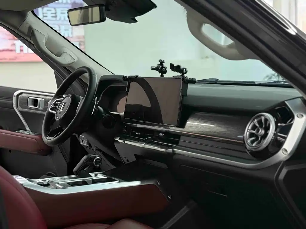 Tank 400 New Energy 2024 Hi4-T Off-Road Version купить на сайте DeffCars