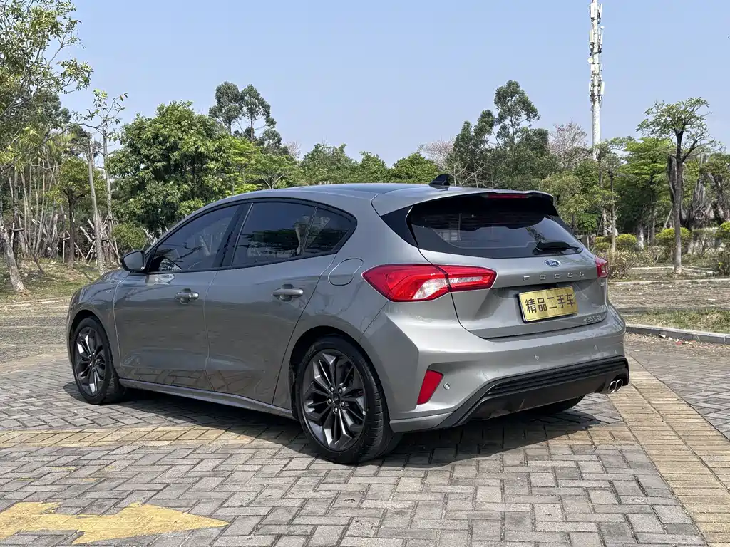 Focus 2022 Hatchback EcoBoost 180 Automatic ST Line купить на сайте DeffCars