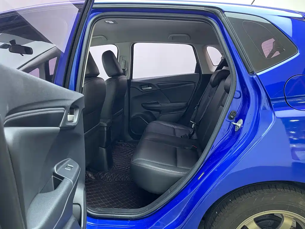 Fit 2018 1.5L CVT Comfort Edition купить на сайте DeffCars