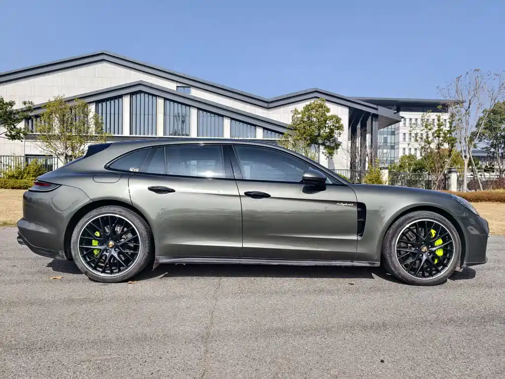 Panamera New Energy 2022 Panamera 4 E-Hybrid Sport Turism купить на сайте DeffCars