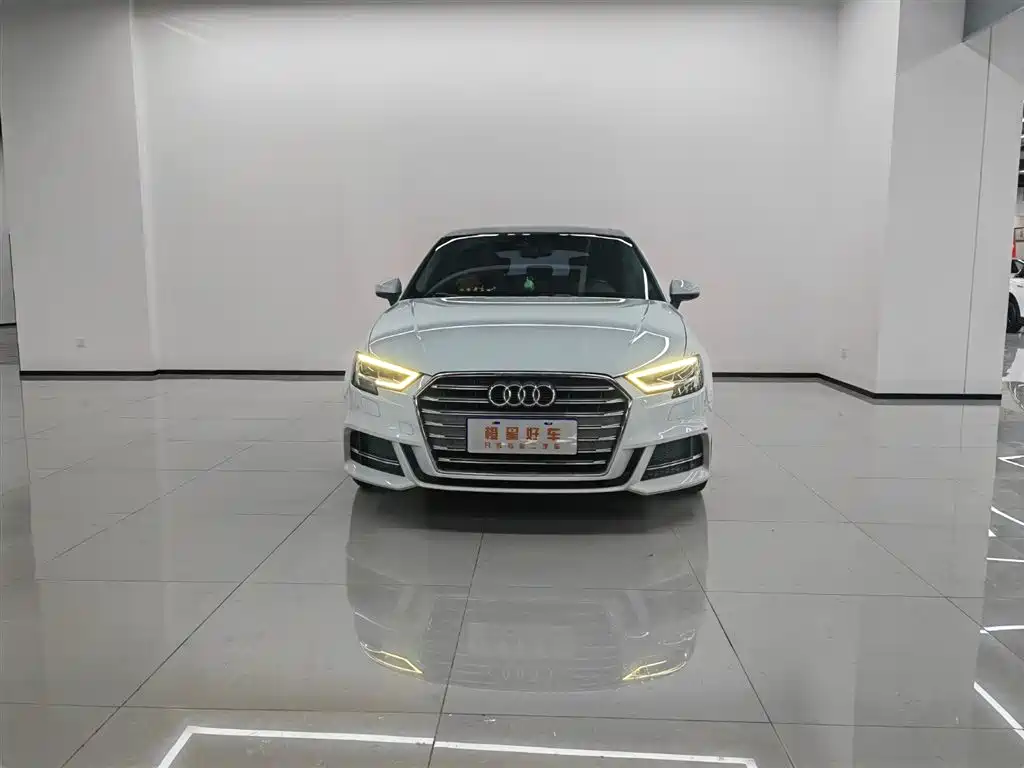 Audi A3 2020 Sportback 35 TFSI Fashion Type National VI купить на сайте DeffCars