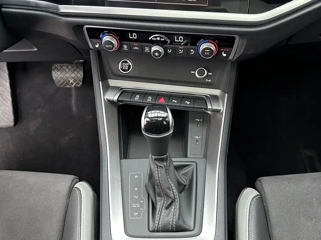 Audi Q3 2022 35 TFSI Fashion Dynamic купить на сайте DeffCars