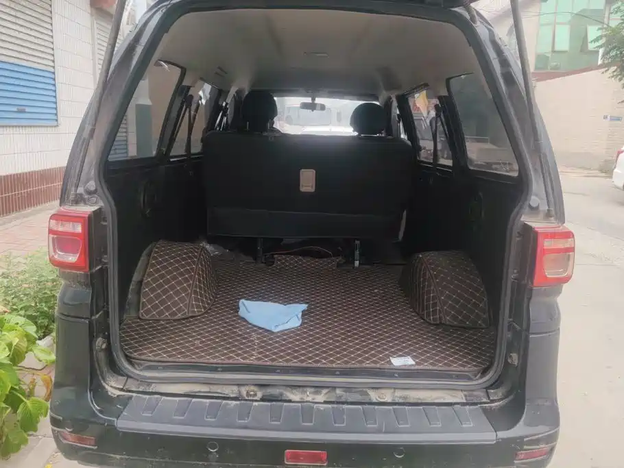 Lingzhi 2022 M5 1.6L practical 5-seater купить на сайте DeffCars