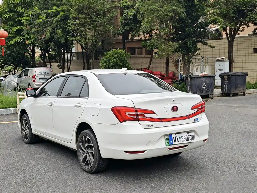 Qin New Energy 2018 Qin EV450 Zhilianfeng Shang Model купить на сайте DeffCars