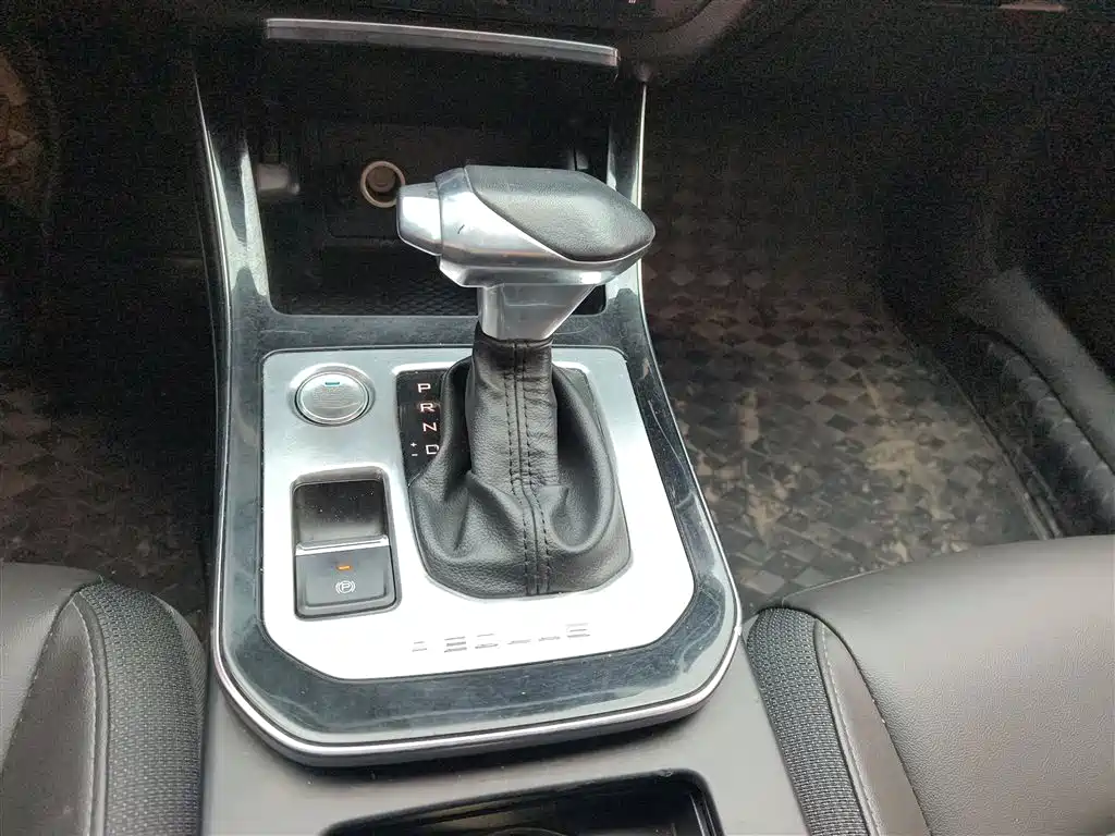 Yixuan GS 2020 230T automatic cross-eye version купить на сайте DeffCars