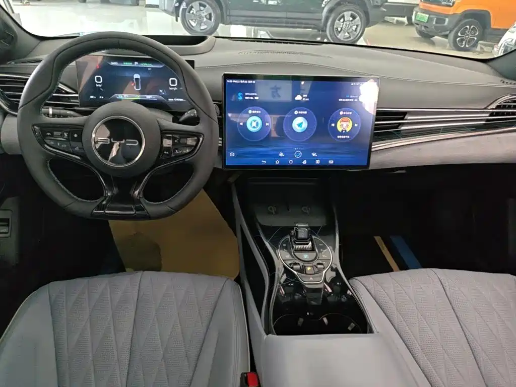 Seal 2022 700km long range rear-wheel drive version купить на сайте DeffCars