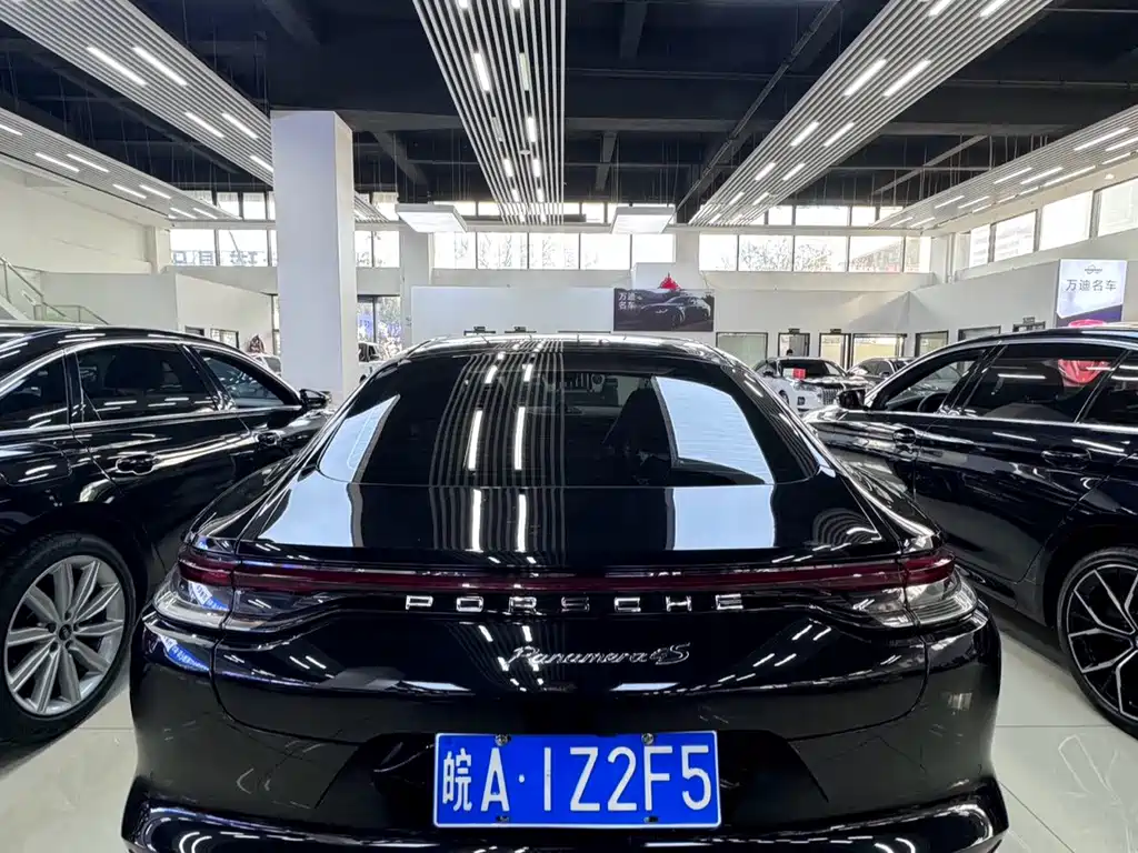 Panamera 2023 Executive Extended Platinum Edition 2.9T купить на сайте DeffCars