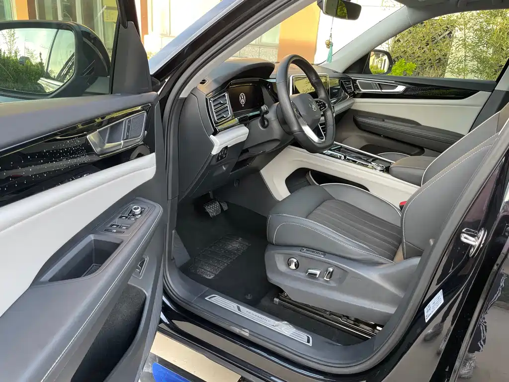 Touron 2021 380TSI four-wheel drive luxury version купить на сайте DeffCars