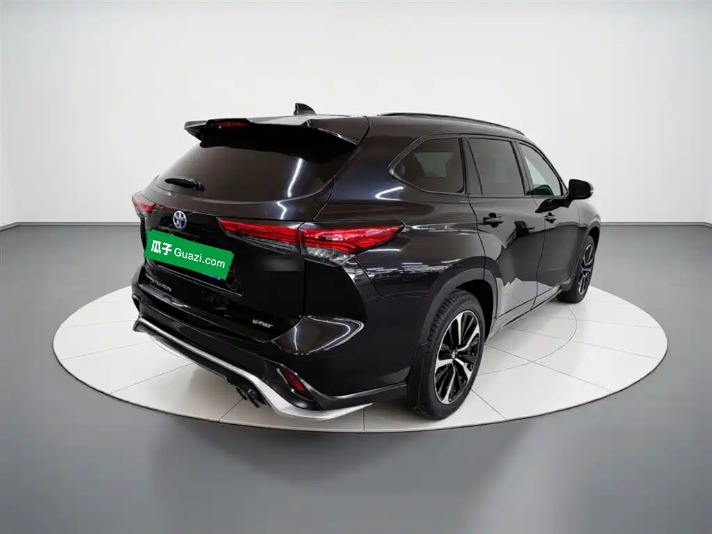 Crown Lufang 2021 2.5L HEV four-wheel drive premium version купить на сайте DeffCars