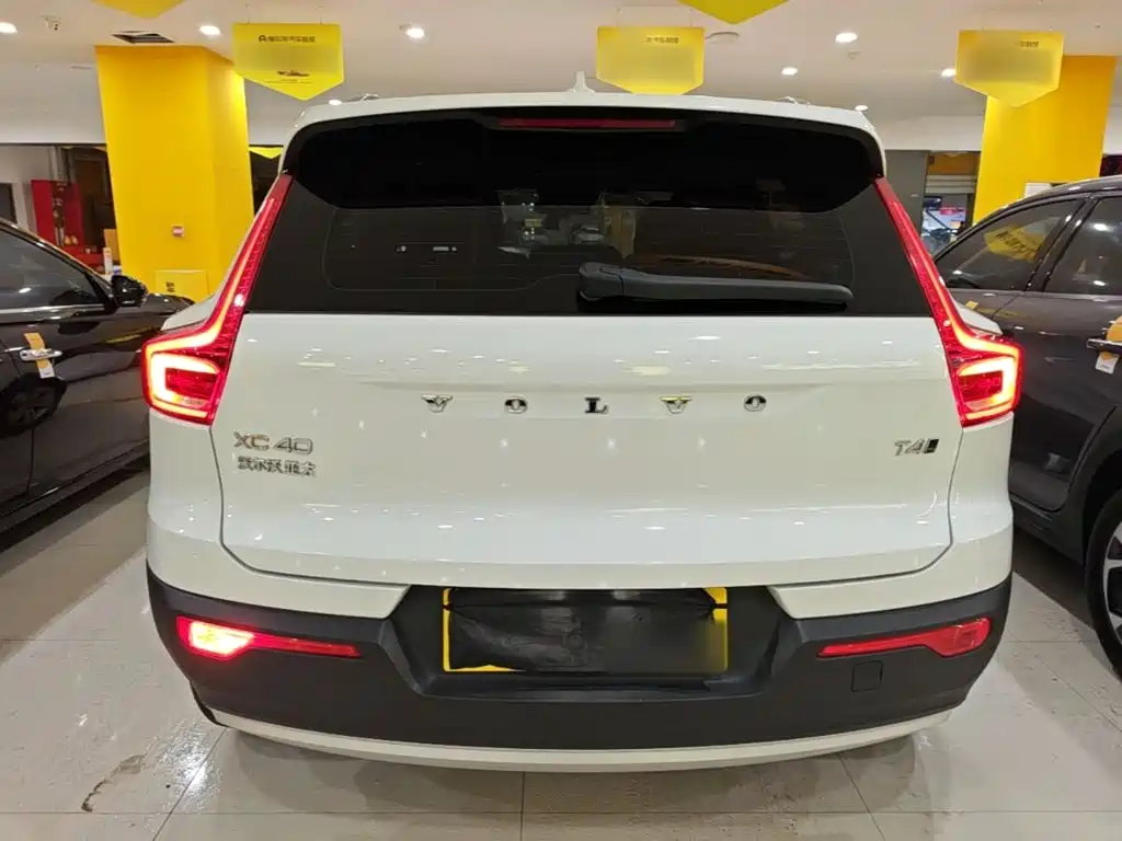 Volvo XC40 2021 T4 four-wheel drive smart travel fashion version купить на сайте DeffCars