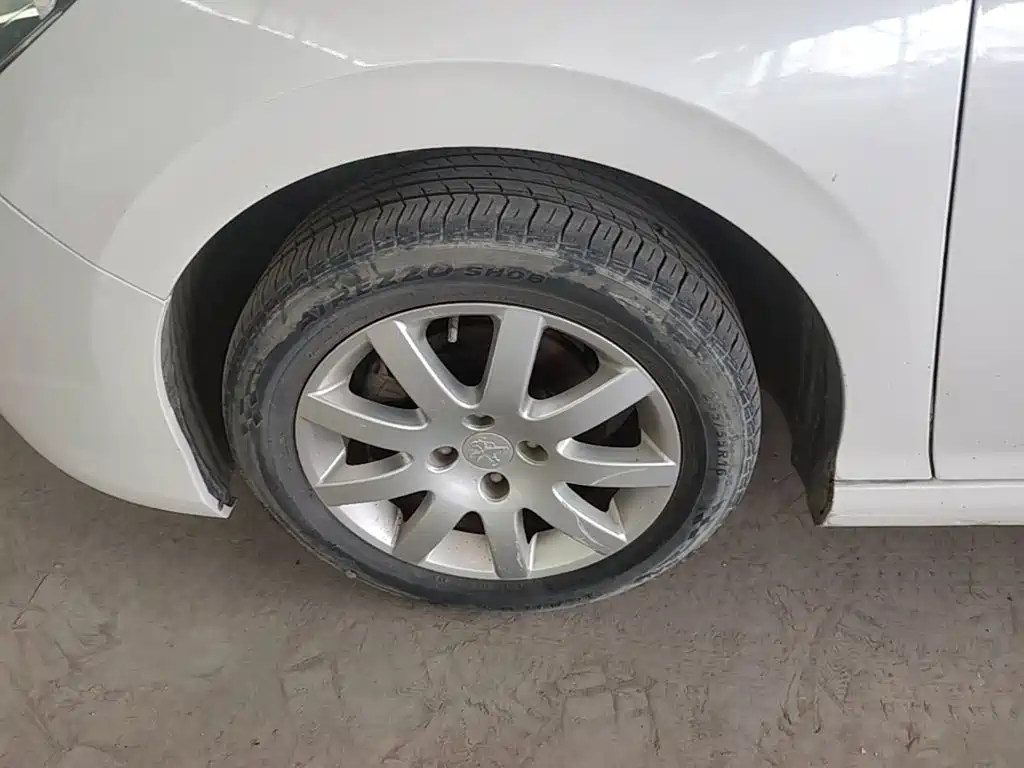 Peugeot 308 2014 Enjoy Edition Classic 1.6L Manual Premium Type купить на сайте DeffCars