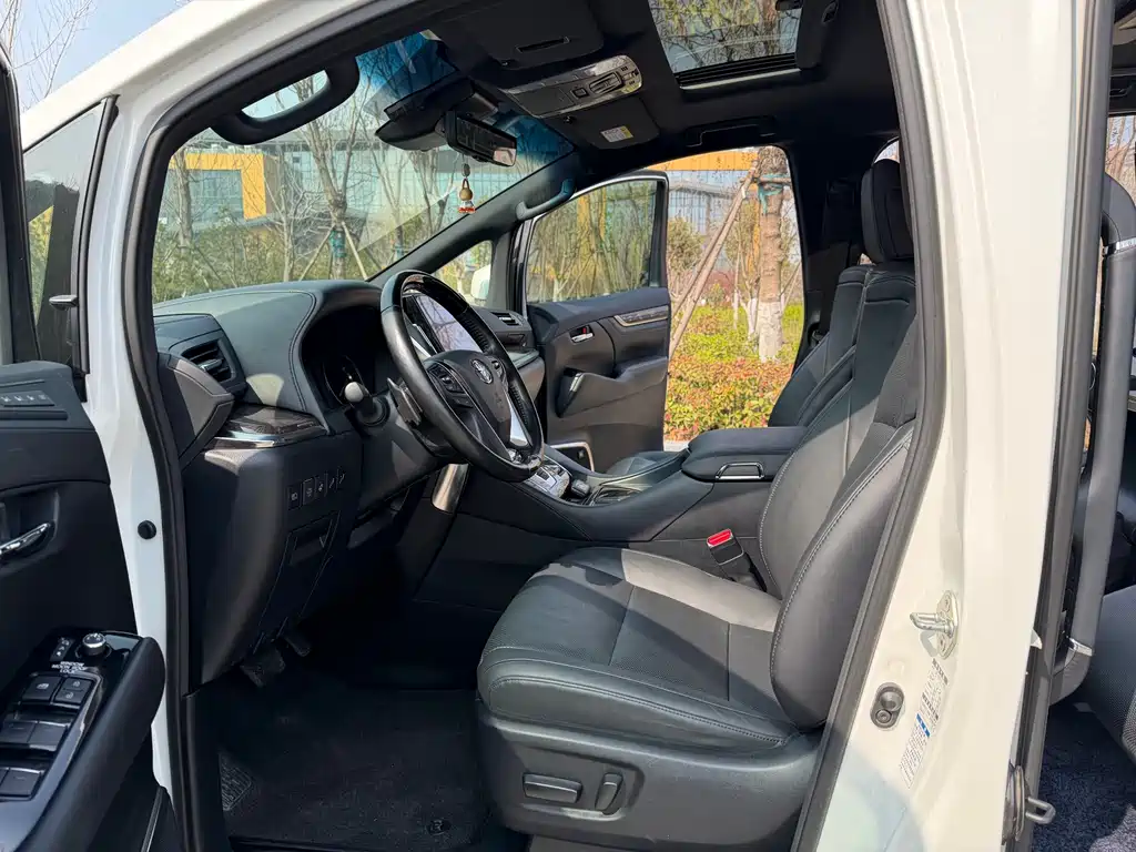 Wilfa 2023 Crown Dual Engine 2.5L HV Extreme Edition купить на сайте DeffCars