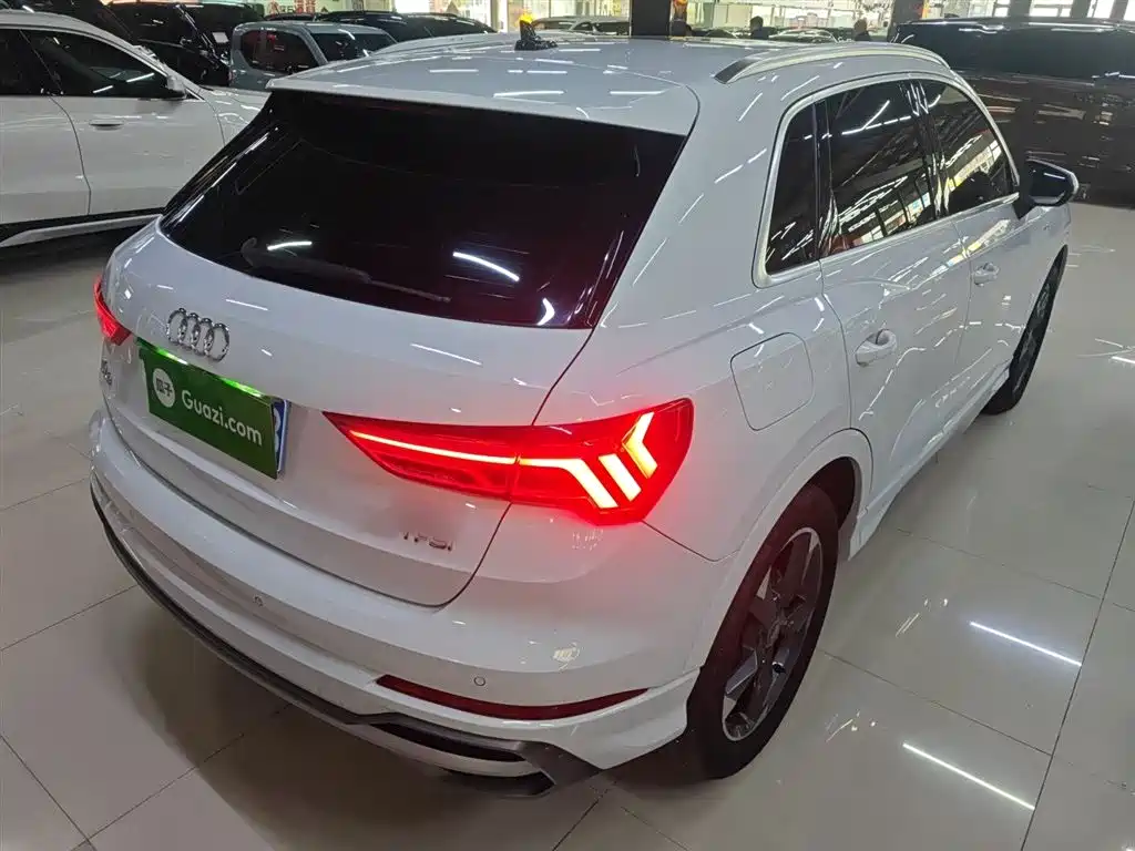 Audi Q3 2020 35 TFSI Fashionable and Dynamic купить на сайте DeffCars