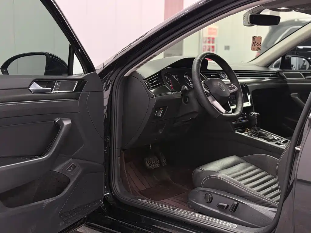 Magotan 2020 330TSI DSG leading model купить на сайте DeffCars