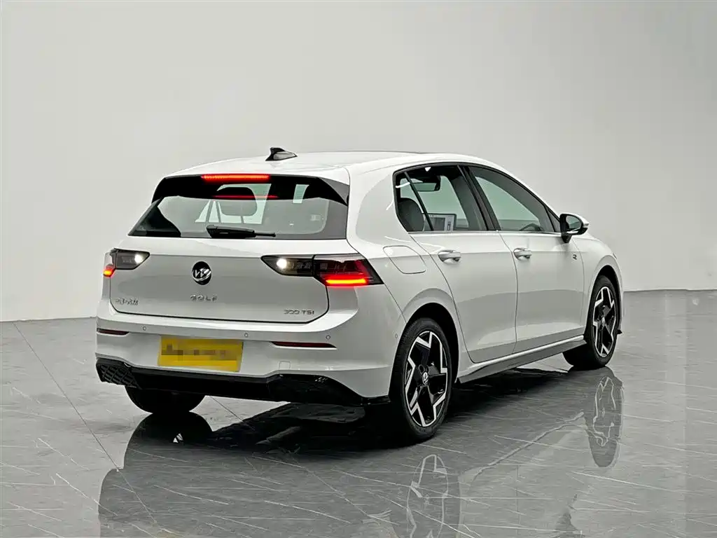 Golf 2025 300TSI R-Line купить на сайте DeffCars
