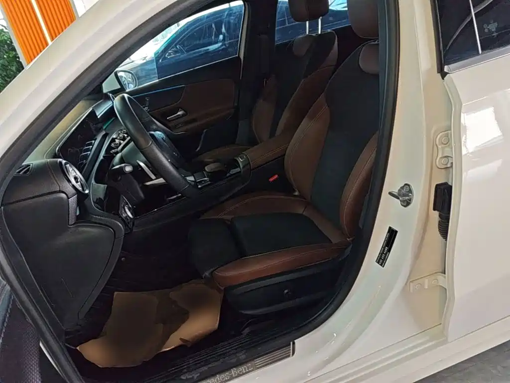 Mercedes-Benz A-Class 2022 Facelift Three A 200 L Sports Sedan Fashionable купить на сайте DeffCars