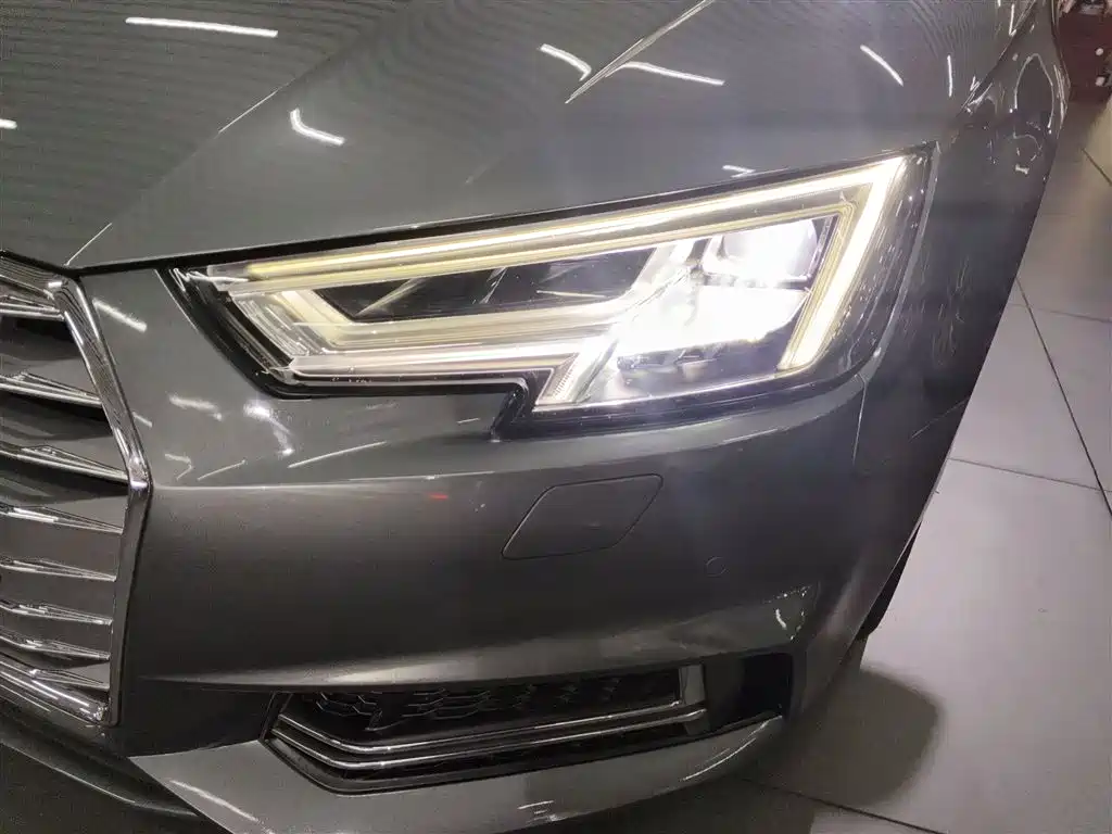 Audi A4L 2018 30th Anniversary Model 40 TFSI Fashion Model купить на сайте DeffCars