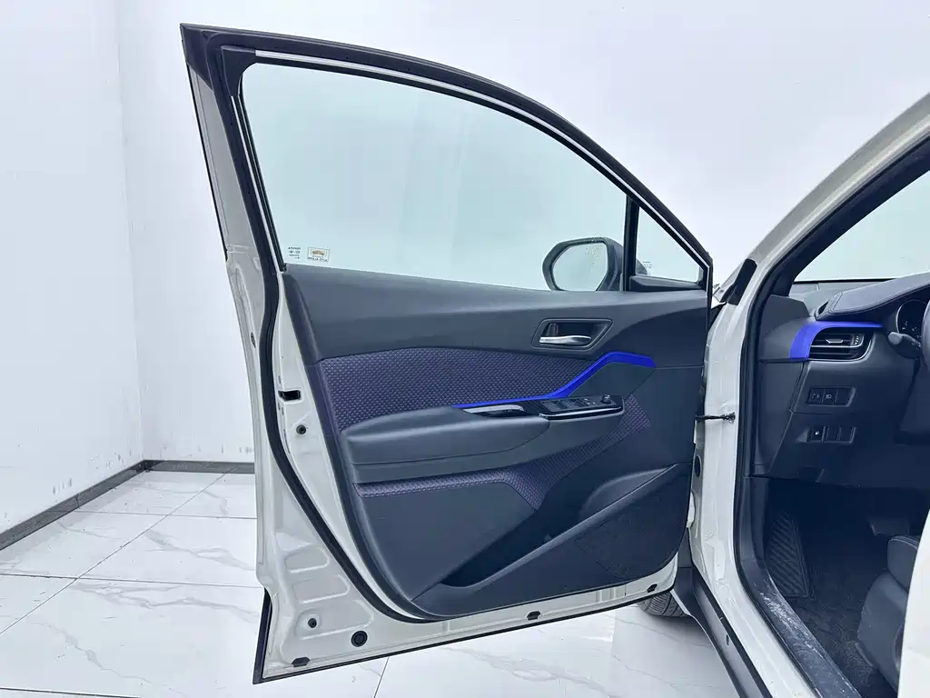 Yize IZOA 2018 2.0L Yichi Edition National VI купить на сайте DeffCars