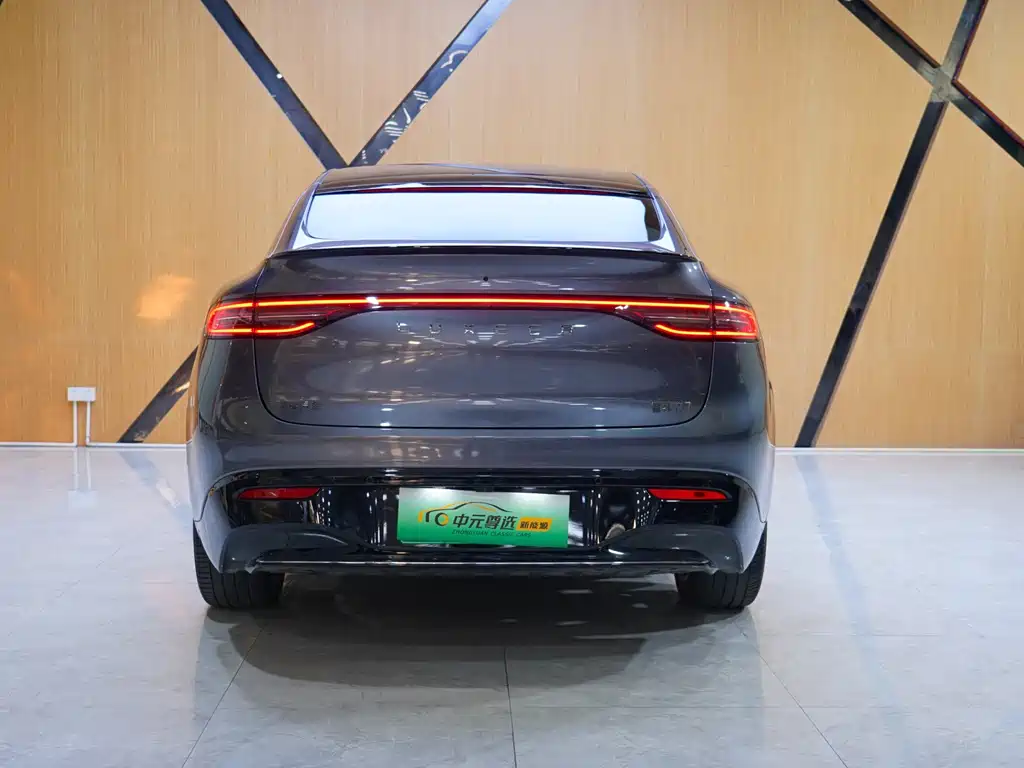 Zhijie R7 2025 extended range 331km Ultra купить на сайте DeffCars