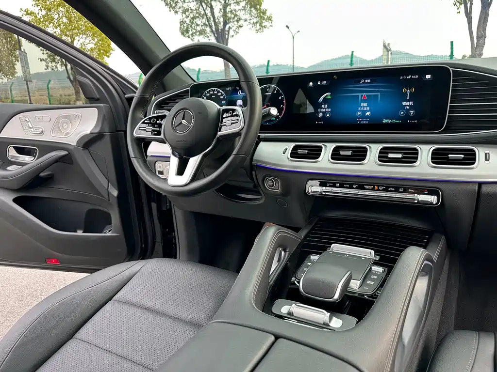 Mercedes-Benz GLE Coupe 2023 GLE 450 4MATIC Coupe SUV Fashion купить на сайте DeffCars
