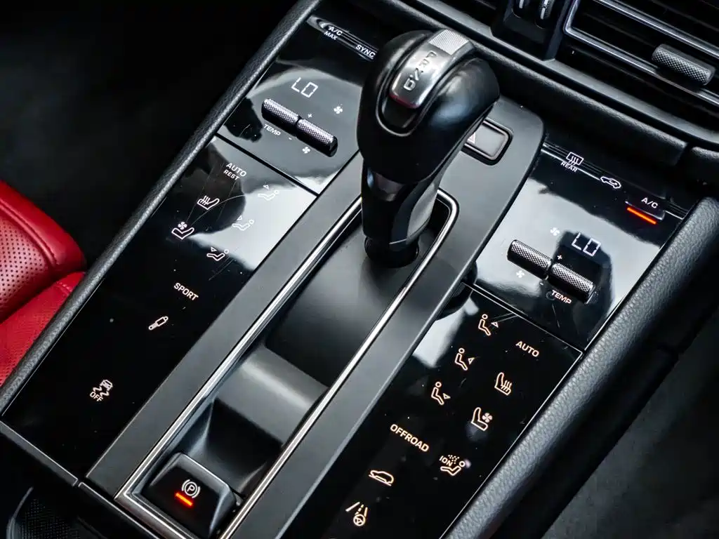Macan 2024 Macan 2.0T купить на сайте DeffCars