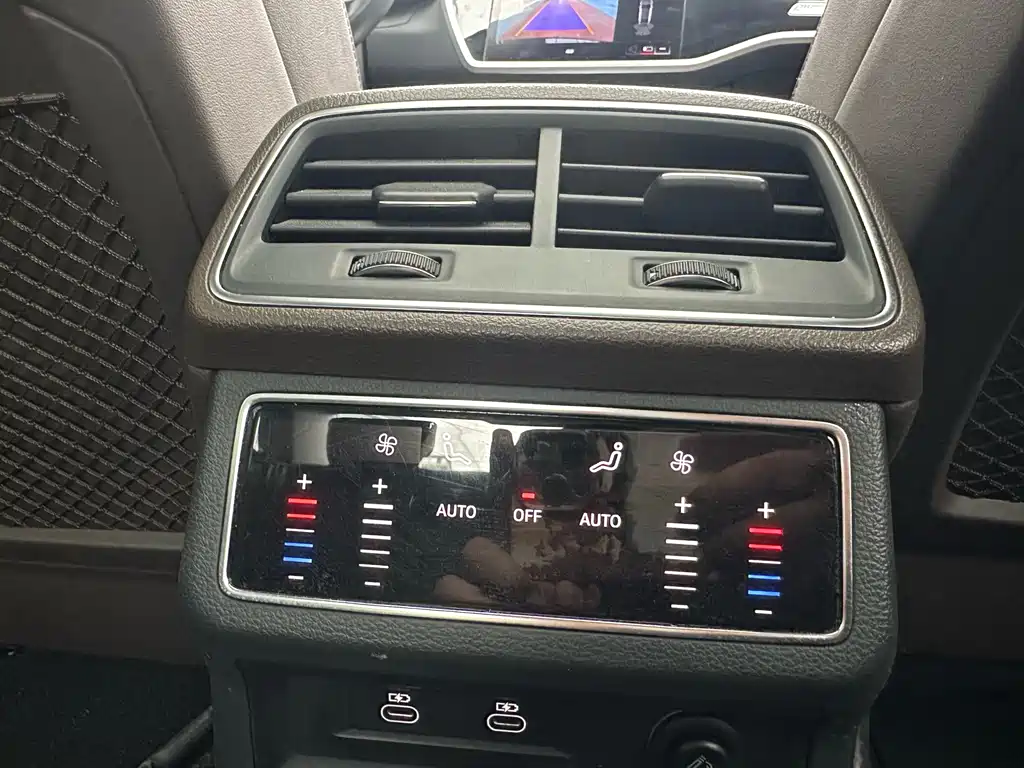 Audi A7L 2024 45TFSI S-line Dream Building Liquid Crystal Package купить на сайте DeffCars