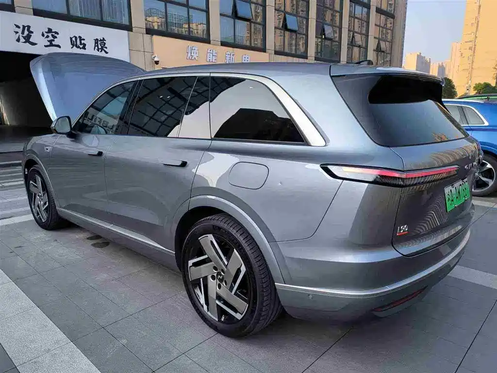 Ledo L90 2025 Ultra six-seater version купить на сайте DeffCars