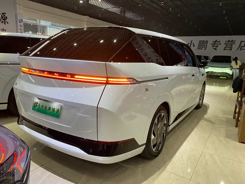 Xpeng X9 2024 model 702 super long battery life Max купить на сайте DeffCars