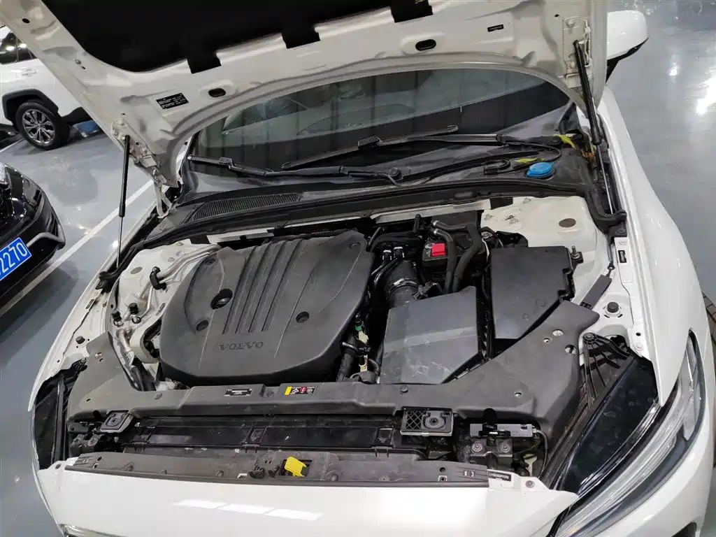 Volvo S60 2022 B4 Zhiyuan Luxury Edition купить на сайте DeffCars