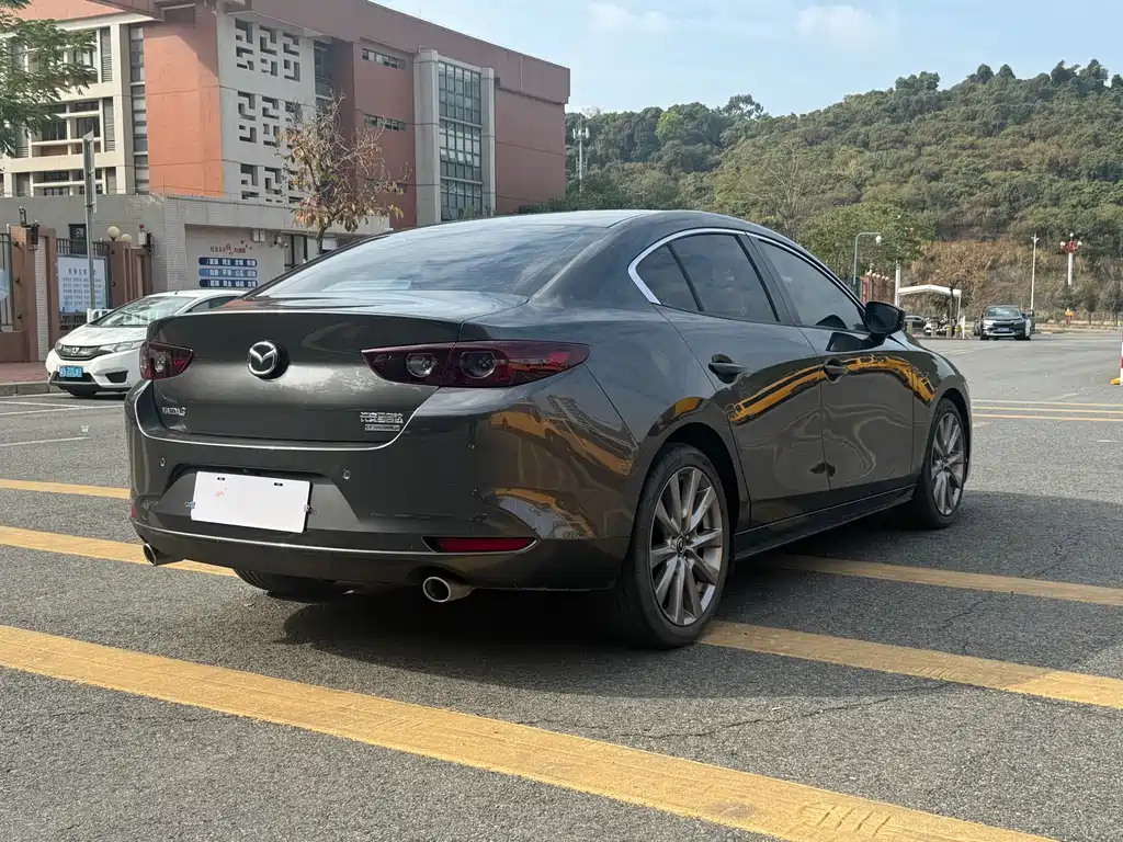 Mazda3 Angkesela 2020 2.0L Automatic Premium Edition купить на сайте DeffCars