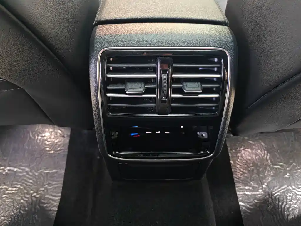 FAW-Volkswagen CC 2020 330TSI Huayan Edition National VI купить на сайте DeffCars