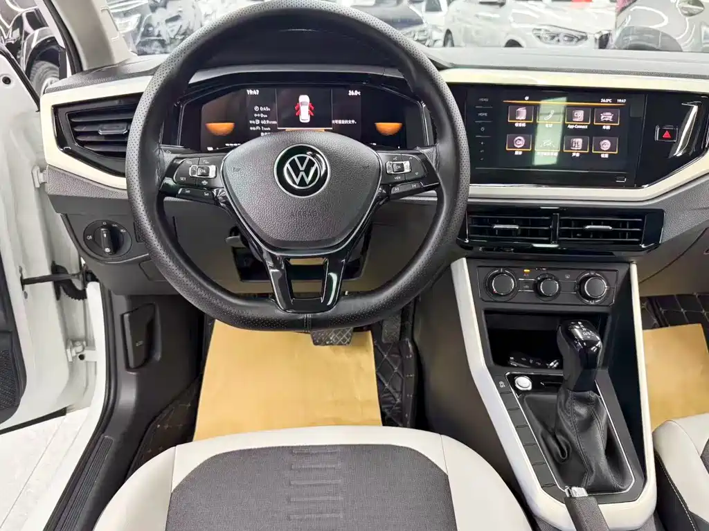 Polo 2023 facelift Plus 1.5L automatic colorful technology version купить на сайте DeffCars