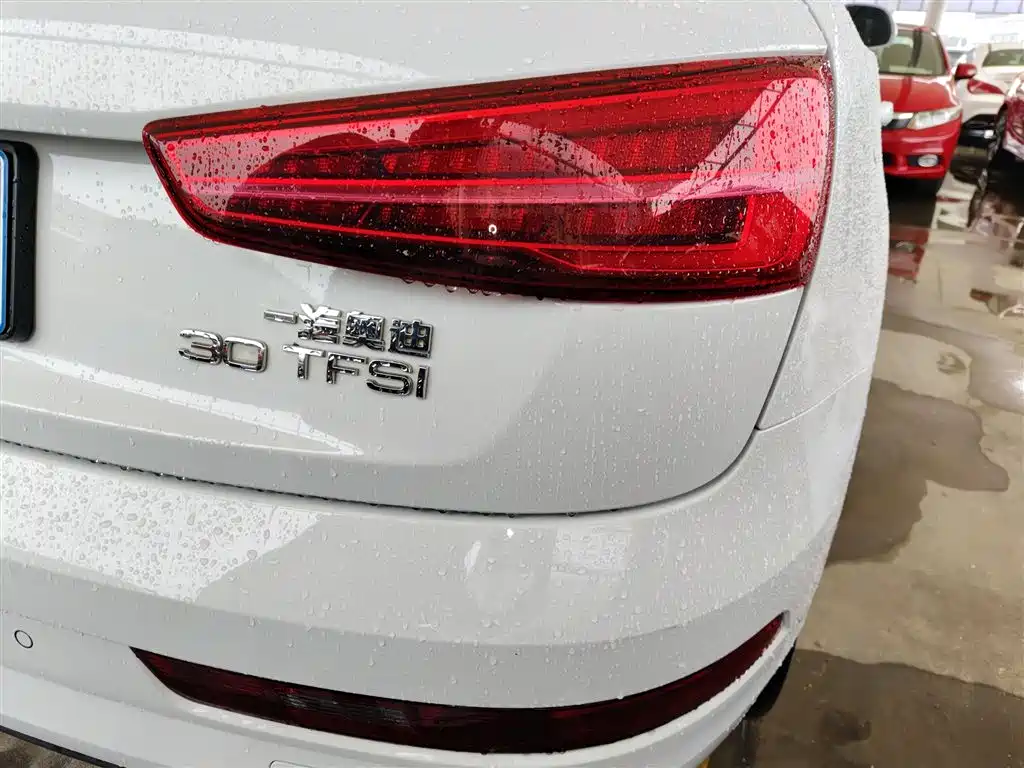 Audi Q3 2018 30th Anniversary Model 30 TFSI Fashion Model купить на сайте DeffCars